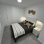 Amazing City Center Apartment